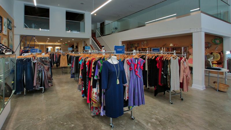 Boutique Atmosphere Elevates Shopping Experience