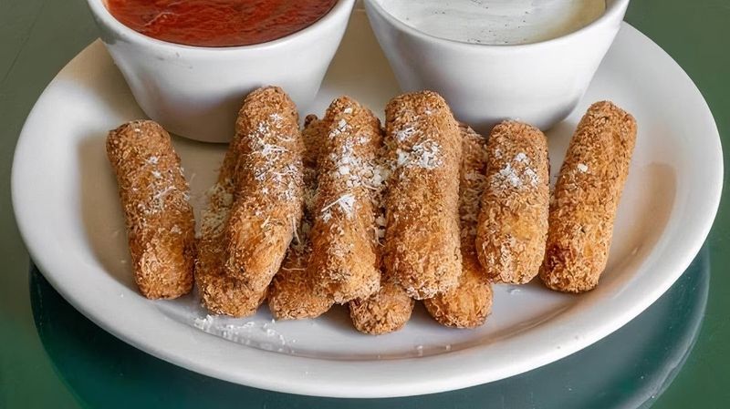 This California Pizza Parlor Serves Lasagna Worth Driving Miles For - Decor Hint Catering Services For Special Events