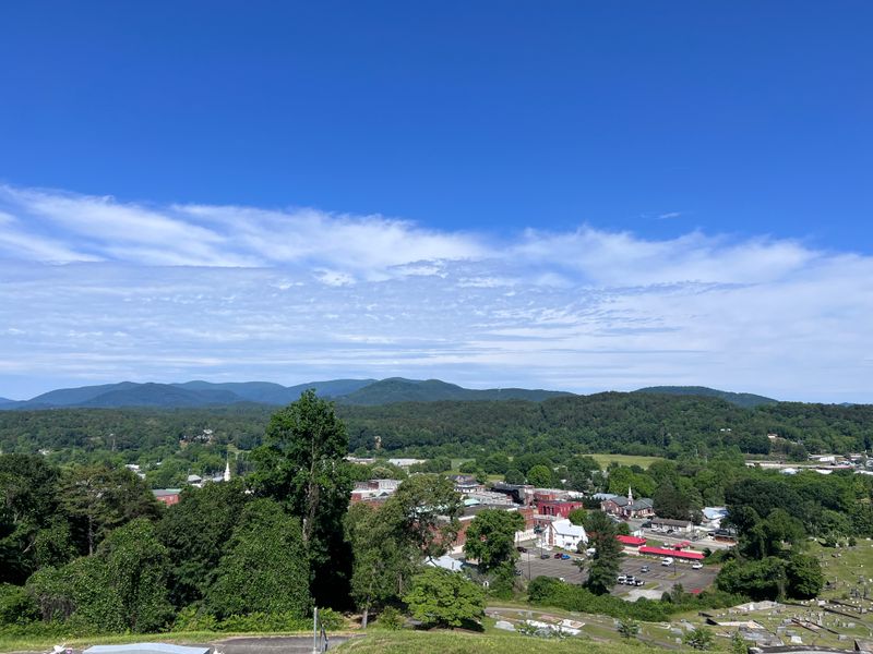 These 13 Georgia Cities Let Retirees Live Simply Comfortably And Within $1,200 A Month - Decor Hint Ellijay, GA