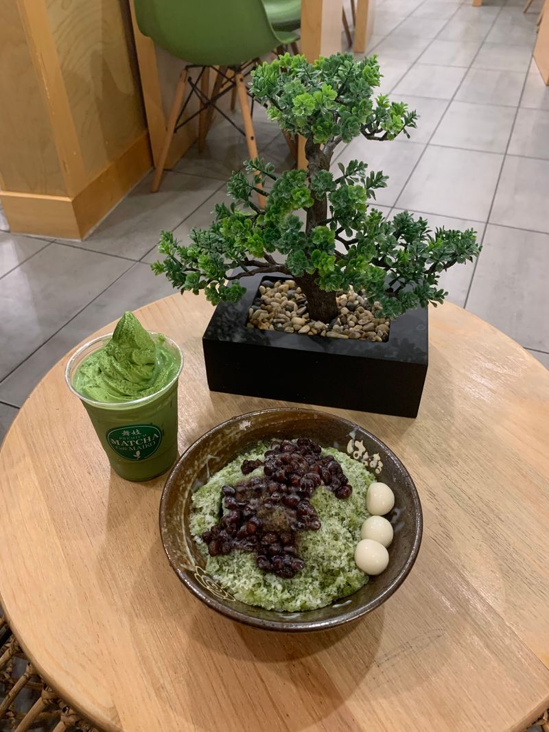 Mochi Treats That Showcase Traditional Japanese Confections