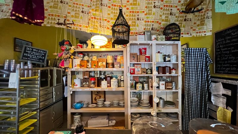 Friendly Staff Share Tea Knowledge Enthusiastically