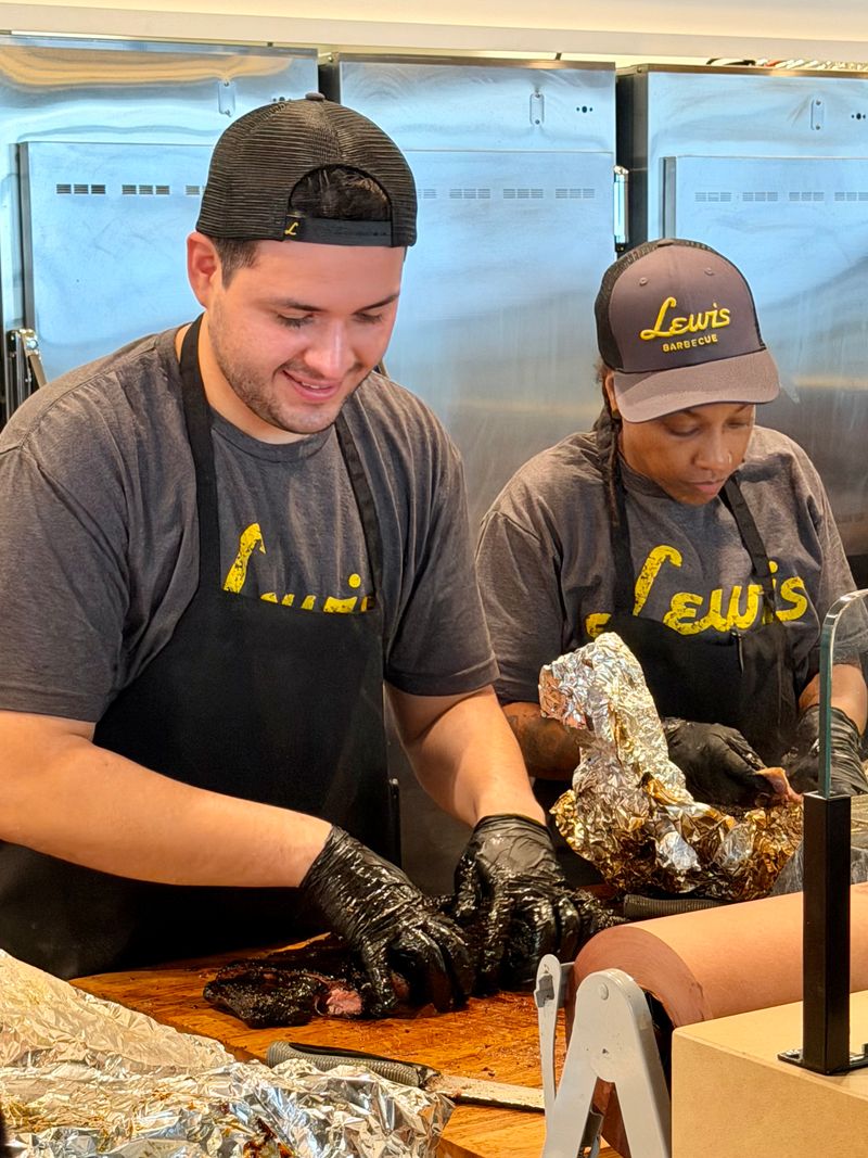 This Georgia Smokehouse Serves Brisket So Good You'll Dream About It - Decor Hint Takeout Options For Barbecue At Home