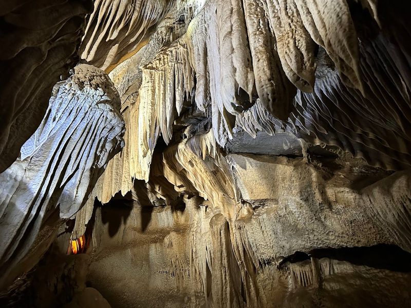 12 Enchanting Caves In California That Will Take You To Another World - Decor Hint Boyden Cavern – Kings Canyon National Park