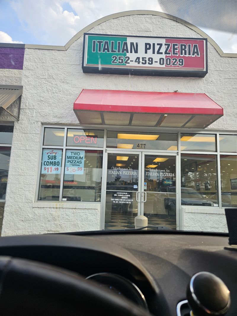 Authentic Italian Pizza Exists In North Carolina, And These Spots Prove It - Decor Hint Italian Pizzeria, Nashville