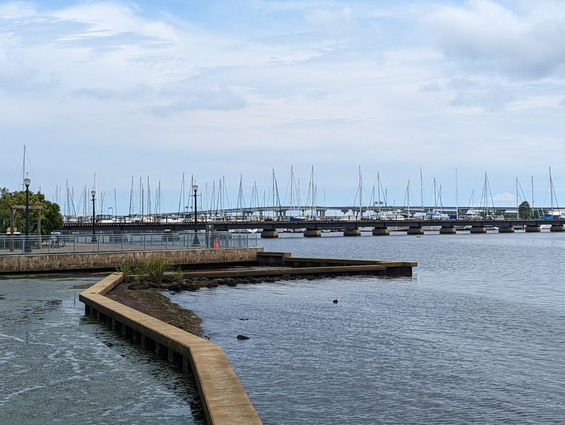 Lawson's Landing Riverwalk Café Dining