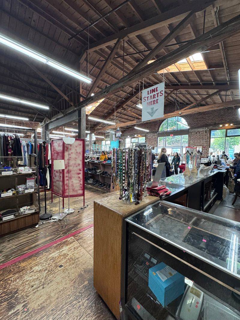 Certified Green Business Prioritizing Sustainability