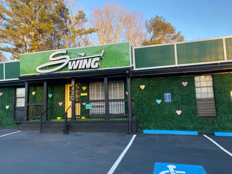 Full-Service Bar with Craft Cocktails