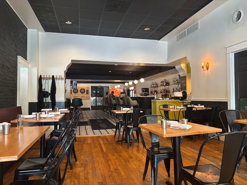 Culinary Education Through Dining