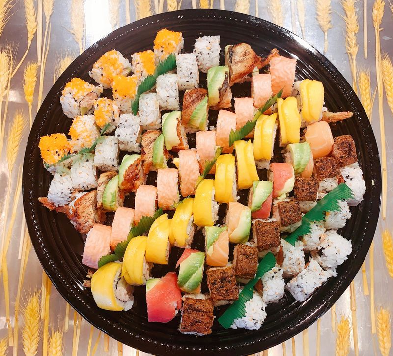 Dining At This All You Can Eat Buffet In Oregon Feels Almost Too Fun - Decor Hint Seafood Splash Night