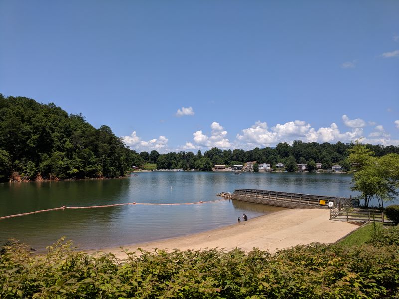Lake James State Park, Nebo