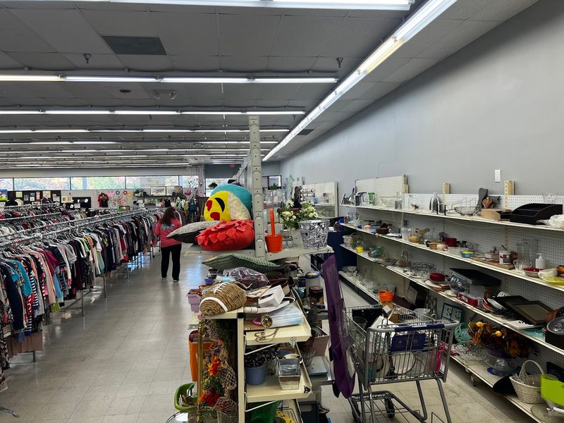 The Gigantic Thrift Store In North Carolina That Feels Truly Too Good To Be True - Decor Hint Volunteer Opportunities With Purpose