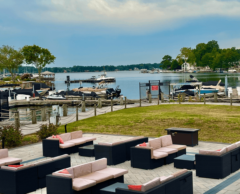 LakeHouse Wine Bar & Grill, Cornelius