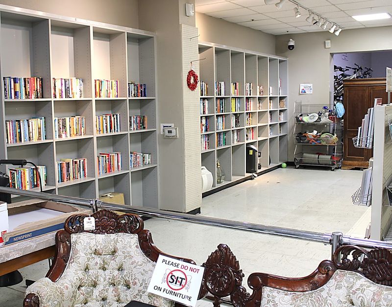 Store Hours That Work For Weekday And Saturday Shoppers