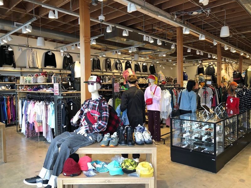 2nd STREET - Los Angeles