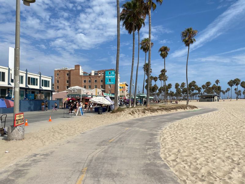 40 Incredible Things To Do In Los Angeles, California This February - Decor Hint Walk Venice Beach Boardwalk