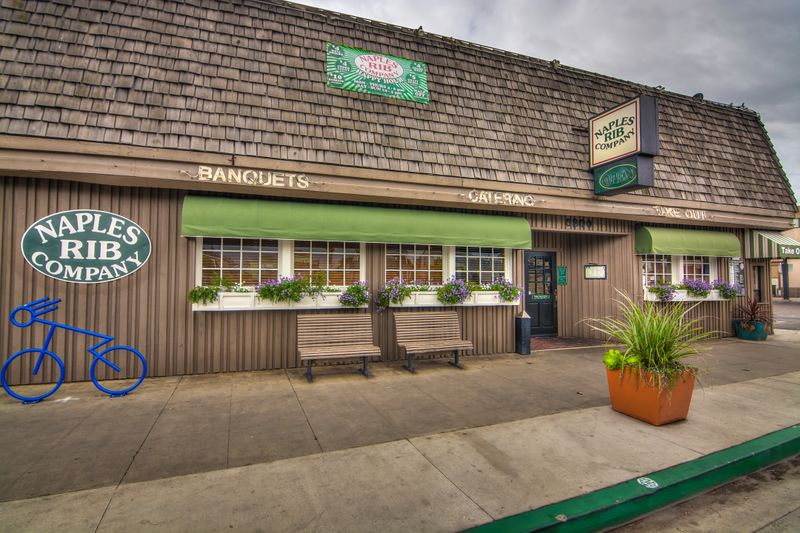 Private Parking Lot Simplifies Arrival