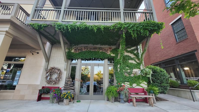 Go Where Craft Beer Meets Candlelit Concerts & Discover Cumming's Vickery Village In Georgia - Decor Hint Walkable Open-Air Village Layout