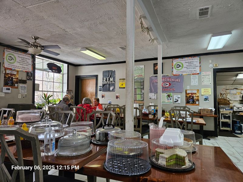 Weaver D's Delicious Fine Foods