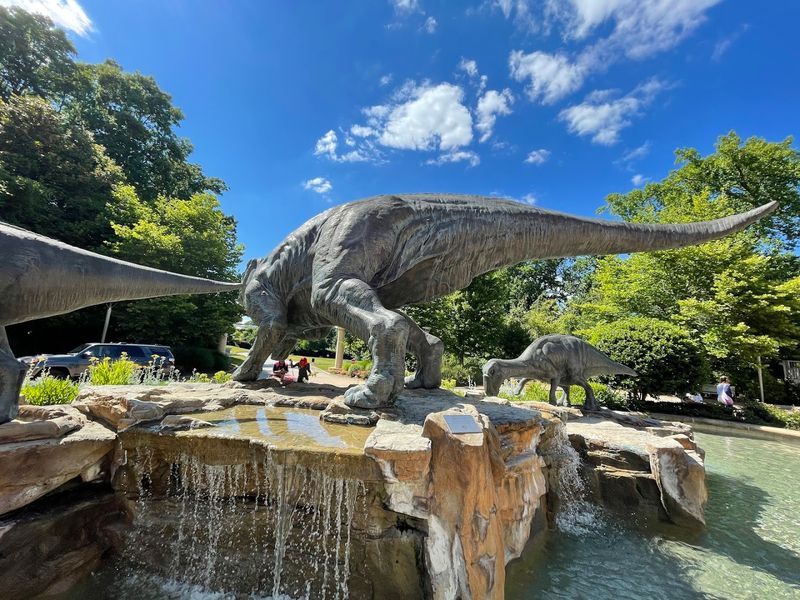 Step Into The Land Of Giants At This Incredible Atlanta Georgia Museum That Houses The World's Largest Dinosaurs - Decor Hint WildWoods