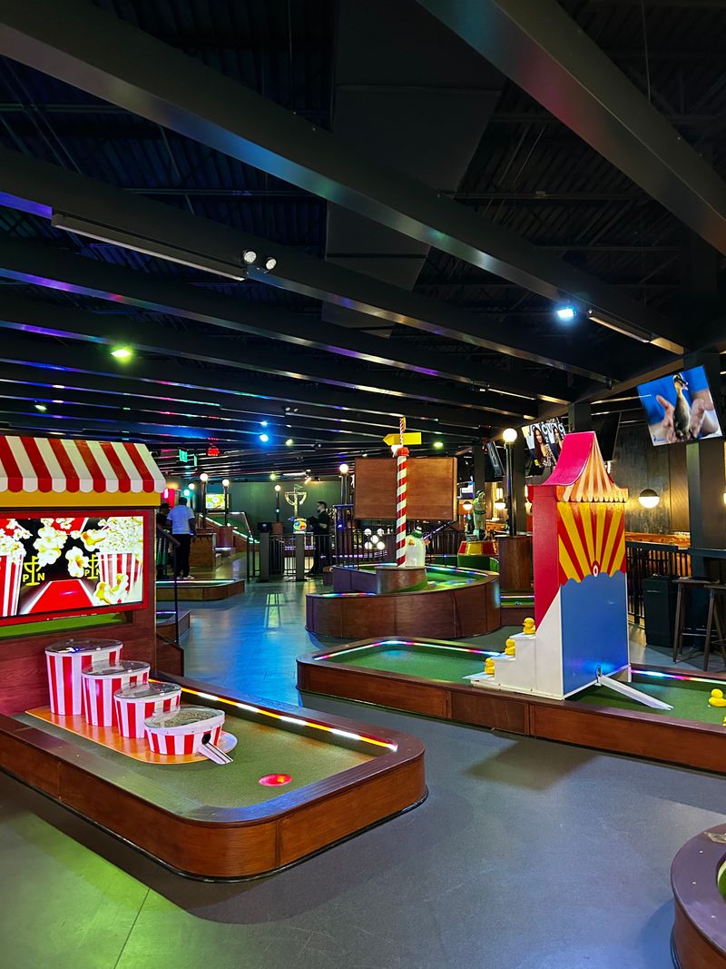 Group-Friendly Design That Accommodates Large Parties