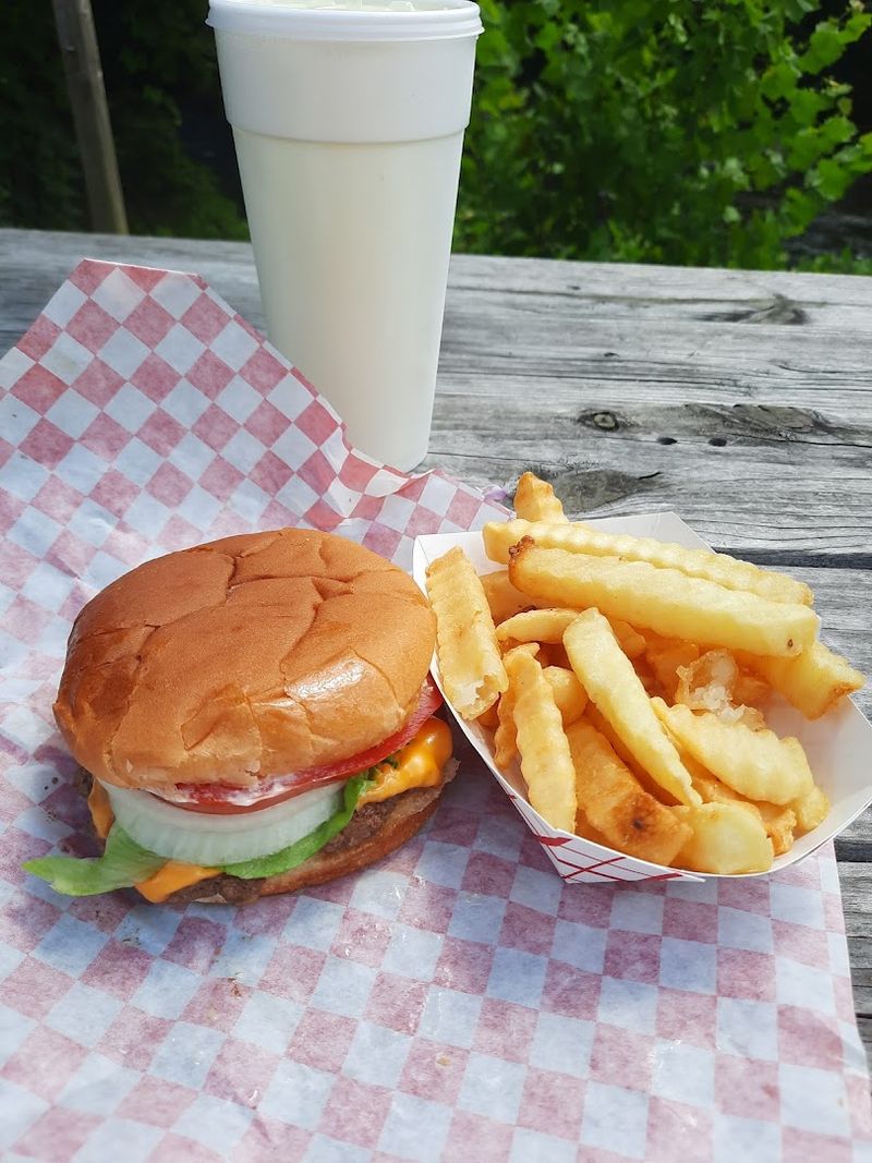 The North Carolina Burger Spot That Smoky Mountain Visitors Can't Miss - Decor Hint Fresh Beef Patties Made To Order
