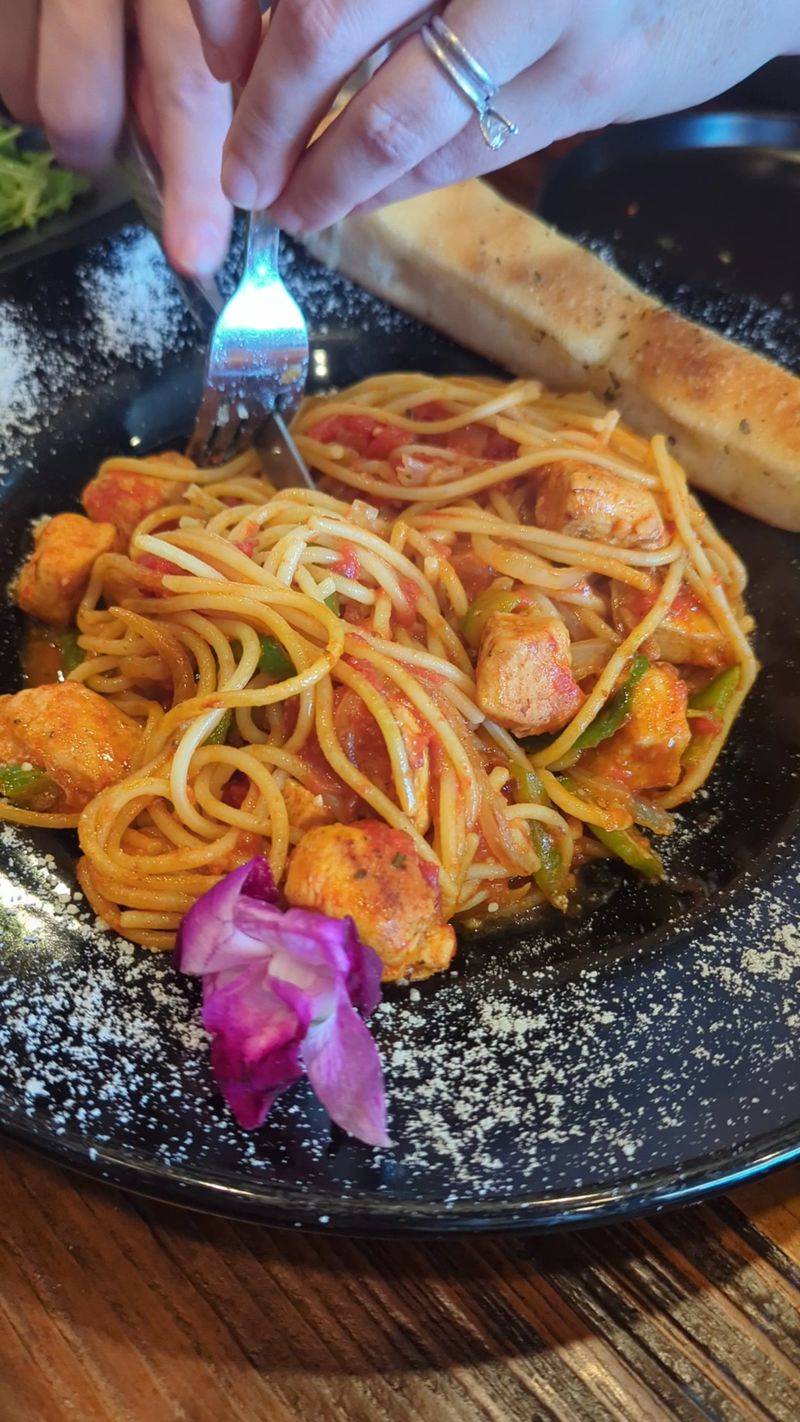 This North Carolina Italian Restaurant's Pasta Is Seriously Next Level - Decor Hint Halal Options Opening Doors For Everyone