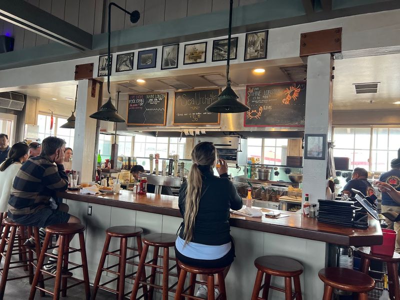 Live Seafood Tanks Let Diners Choose Their Meal