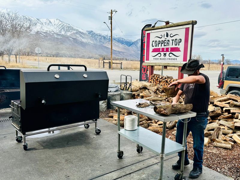 This No-Frills California Restaurant Has BBQ Ribs People Cross The State To Eat - Decor Hint Highway 395 Location Makes It A Road Trip Essential