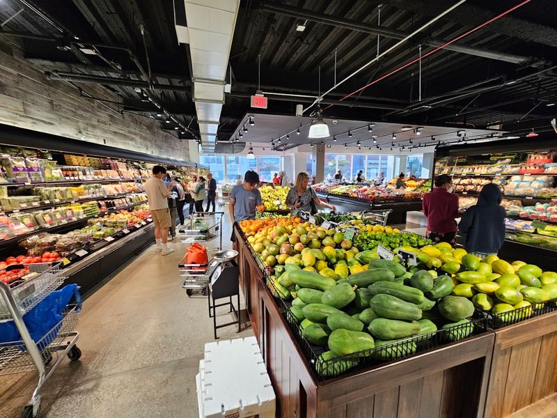This 45,000 Square Foot Asian Market In Los Angeles, California Feels Like Traveling Across The Pacific - Decor Hint Two-Story Layout Built For A Real Shopping Journey