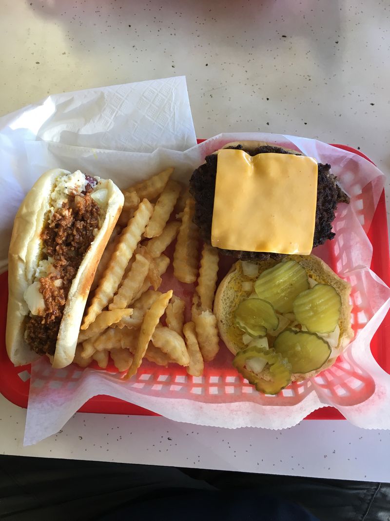 Martha's Grill, Star