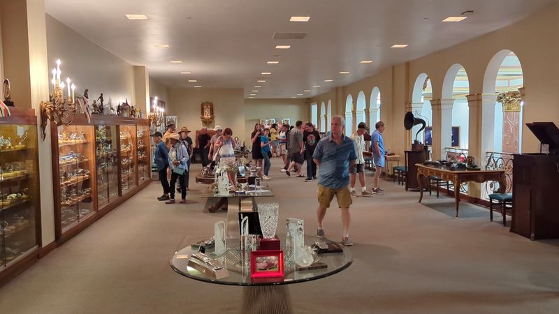 This Often-Missed California Automobile Museum Houses More Than 250 Classic And Vintage Cars - Decor Hint Self-Guided Museum Offers Flexible Exploration Options