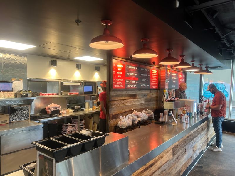 15 Georgia Fried Chicken Spots That Raise The Bar On Southern Flavor - Decor Hint Hattie B's Hot Chicken - Atlanta East