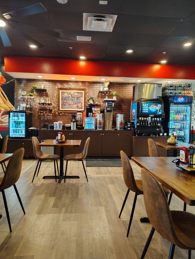 This North Carolina Italian Restaurant's Pasta Is Seriously Next Level - Decor Hint Service That Sometimes Misses The Mark