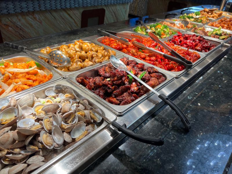 10 All-You-Can-Eat Seafood Buffets Colorado Locals Actually Trusts - Decor Hint King Buffet
