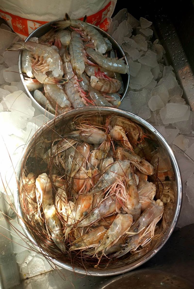 This Quiet Georgia Town Offers Shrimp Shacks Scenic Waters And A Step Back In Time - Decor Hint Fresh Shrimp From Local Docks