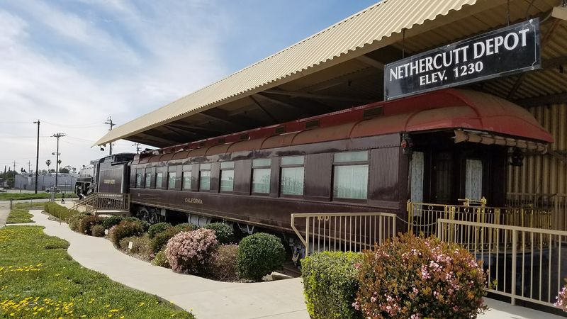 This Often-Missed California Automobile Museum Houses More Than 250 Classic And Vintage Cars - Decor Hint World-Class Automotive Research Library Serves Scholars