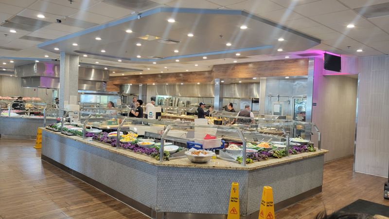 These 13 California Seafood Buffets Make It Easy To Overstay Your Welcome - Decor Hint Paradise Buffet, Montebello