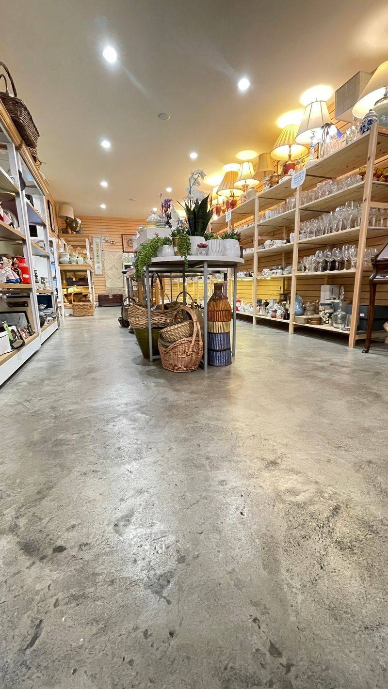 Consignment Model Supports Sustainable Fashion