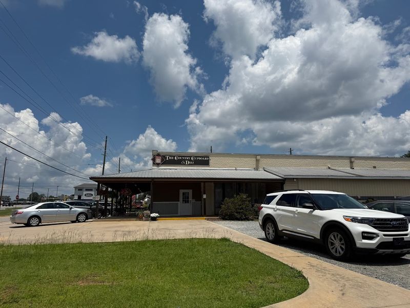 Small Town Atmosphere Without The Pretense