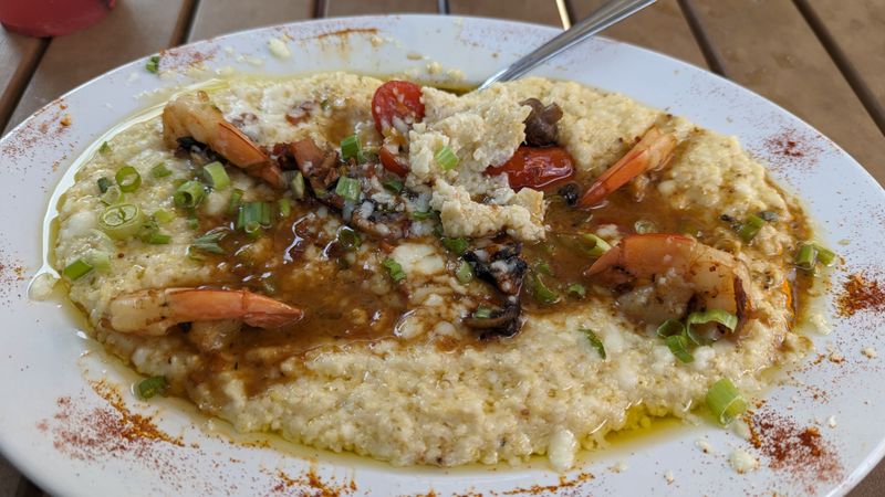 Shrimp And Grits That Honor Southern Tradition