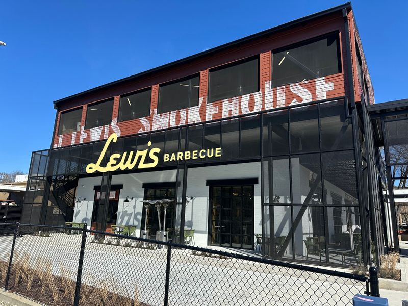 This Georgia Smokehouse Serves Brisket So Good You'll Dream About It - Decor Hint Early Bird Gets The Brisket Philosophy