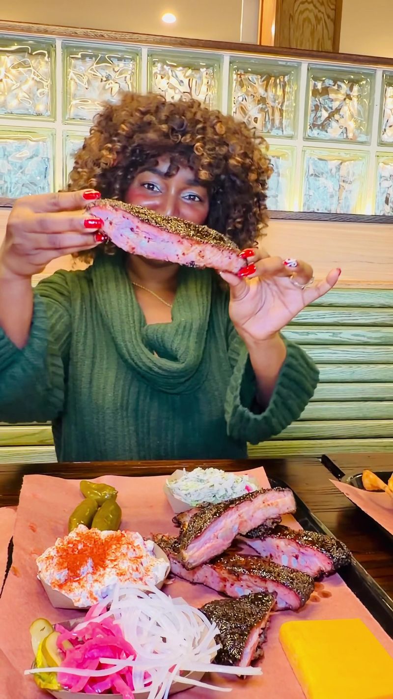 This Georgia Smokehouse Serves Brisket So Good You'll Dream About It - Decor Hint Fall-Off-The-Bone Pork Ribs Done Right