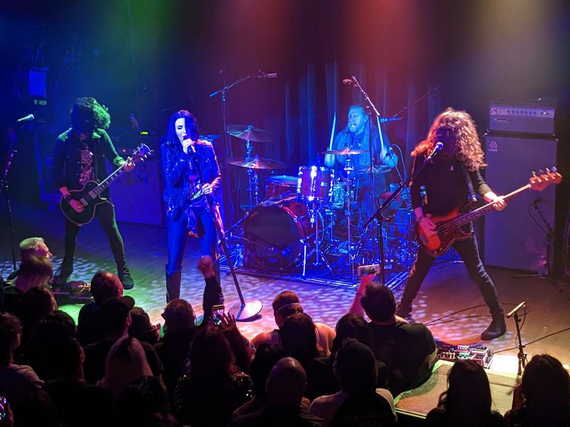 40 Incredible Things To Do In Los Angeles, California This February - Decor Hint See Live Music At The Troubadour