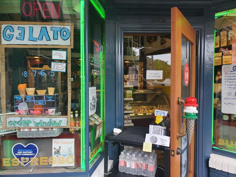 Since 1999 Paolo's Gelato Has Been Atlanta's Georgia Sweetest Secret For Tasty Italian Flavors - Decor Hint Kid-Friendly Environment