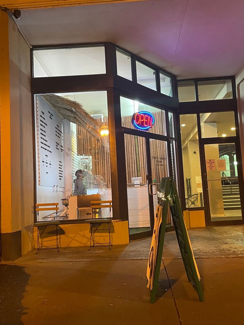 Convenient Location in Southwest Atlanta