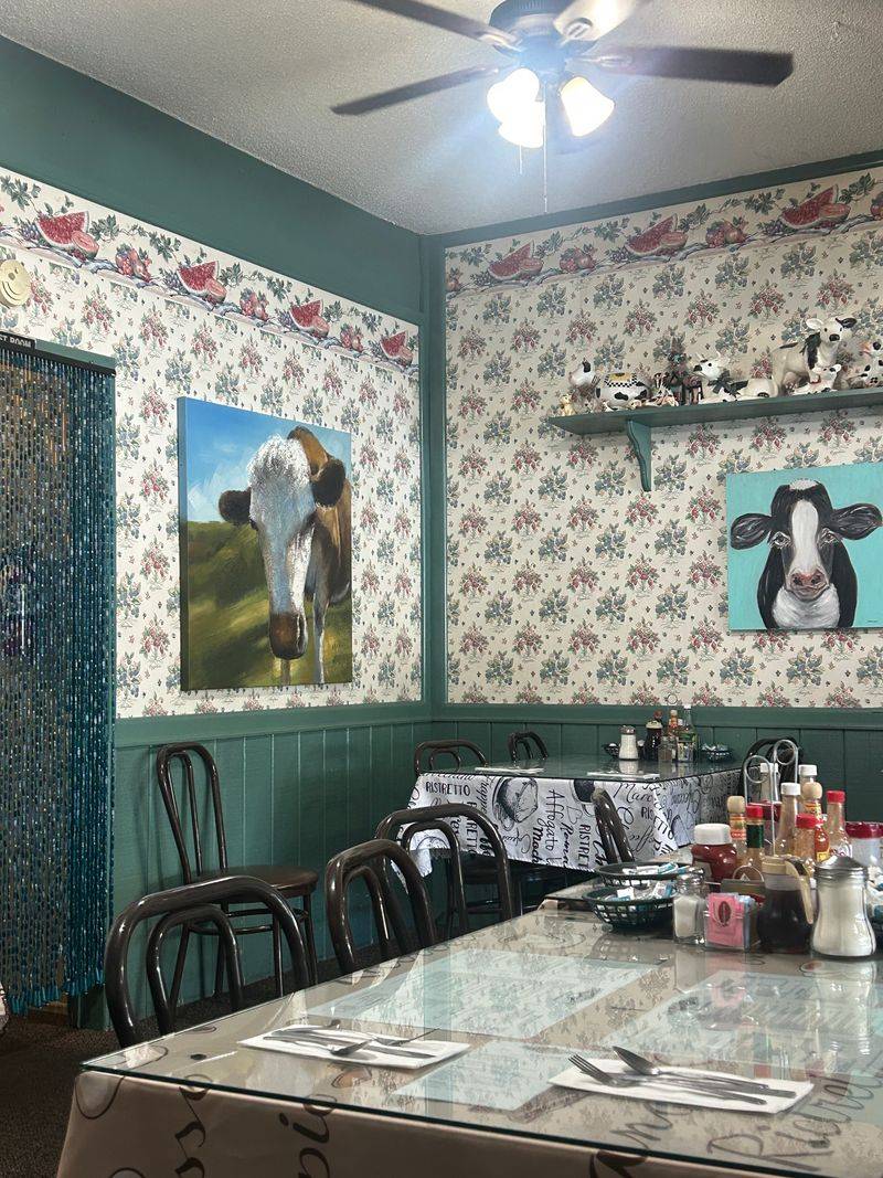 This Mountain Town In California Quietly Built One Of The Best Food Scenes Around - Decor Hint Breakfast Cafés Fuel Mountain Mornings