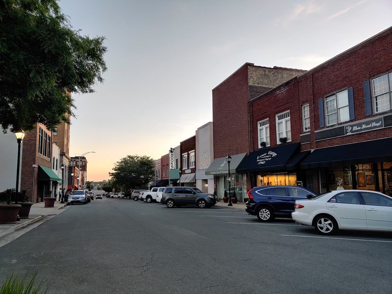 North Carolina Cities That Make Retiring On $1,200 A Month Feel Doable - Decor Hint Burlington