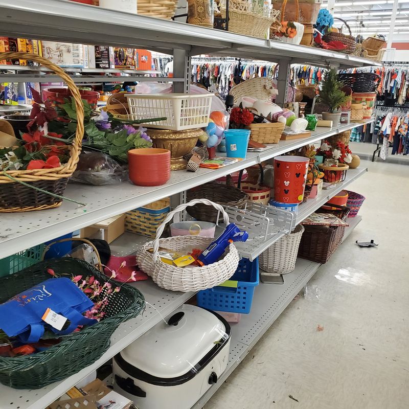 Art Supplies and Craft Materials for Creatives