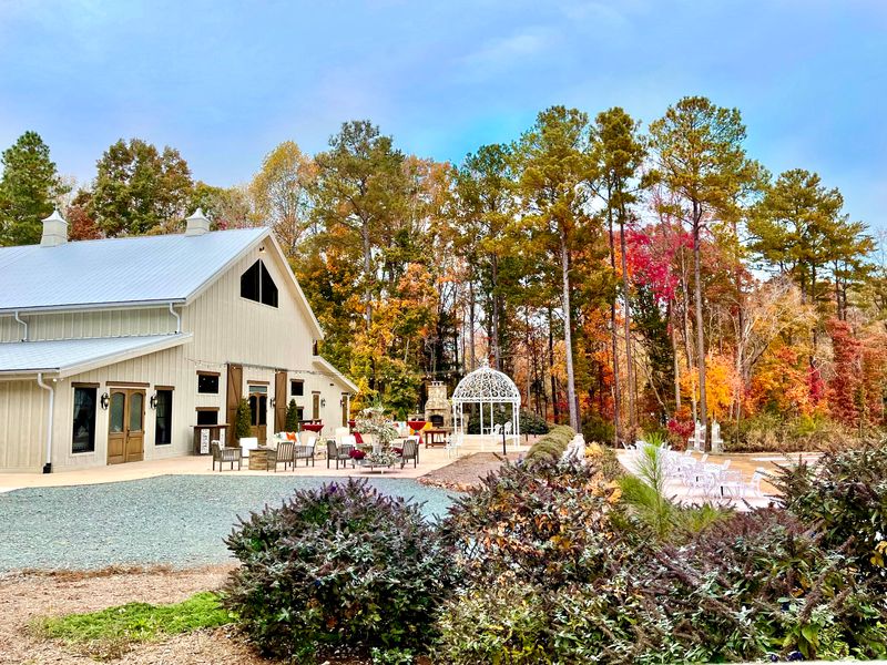 Bridal Suite And Groom's Cabin Offer Private Prep Spaces