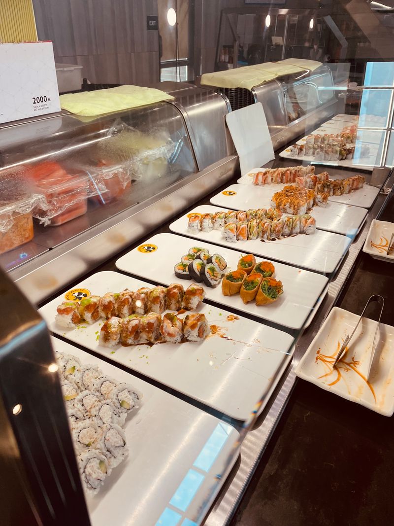 These 13 California Seafood Buffets Make It Easy To Overstay Your Welcome - Decor Hint Golden Panda Buffet, Baldwin Park